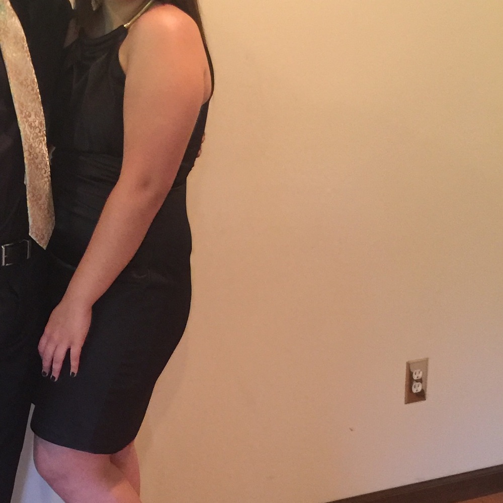 Dress - Picture 4 of 4